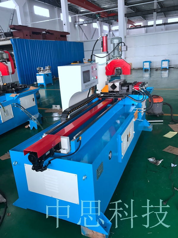 液壓提供的動(dòng)力很大，壁厚超過10mm的都可以有效切割